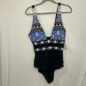 NWT Meet.Curve Sz‎ L 1 Pc Swimsuit Adjustable Straps Lined Tummy Control Padded